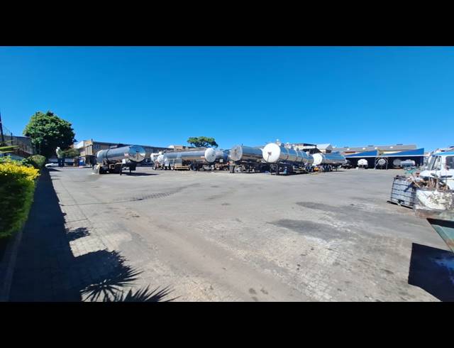 8,000M² WAREHOUSE FOR SALE IN WYNBERG